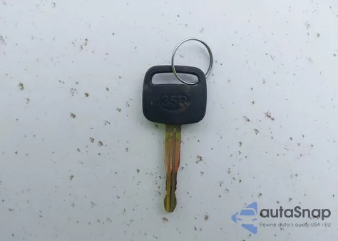 2004 Toyota Camry Le from USA, damaged, VIN JTDBE32K840256161